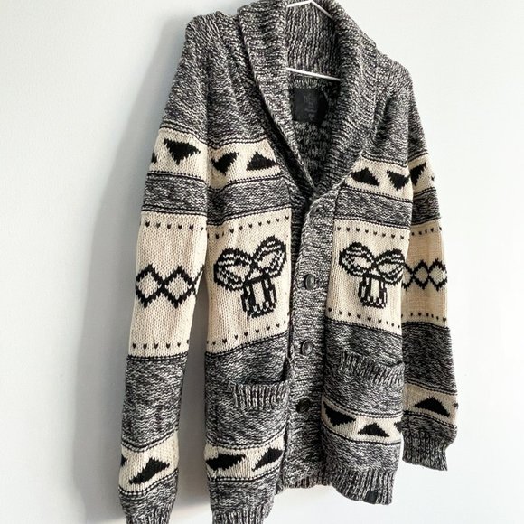 Aritzia TNA Black & White 100% Lambswool Knit Cardigan Shawl Collar Sweater Sz M - Picture 5 of 10